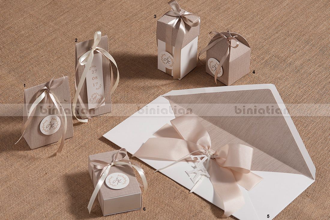 Biniαtiαn Invitations