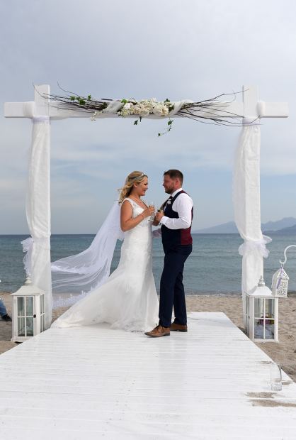 Chantelle and Mark, Πραγματικοί γάμοι