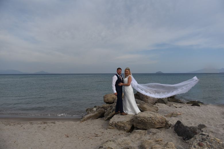 Chantelle and Mark, Πραγματικοί γάμοι